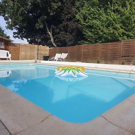Studio Meuble Avec Piscine Partagee La Ferte-Gaucher Luaran gambar