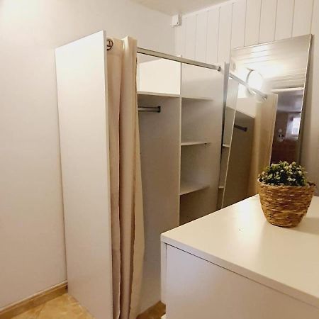 Studio Meuble Avec Piscine Partagee La Ferte-Gaucher Luaran gambar